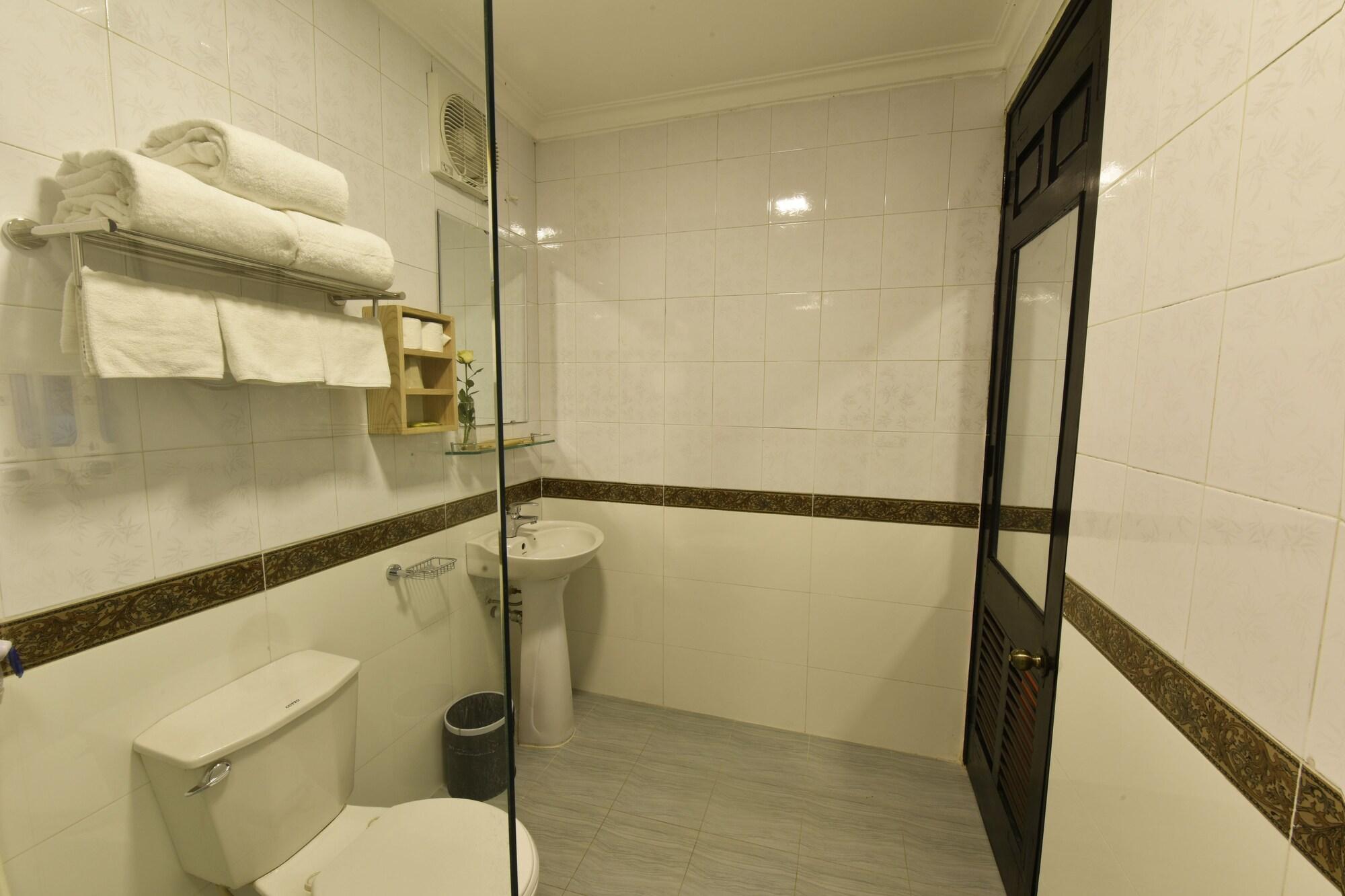 Ha Noi Cue Hub Hotel Hanoi Bagian luar foto