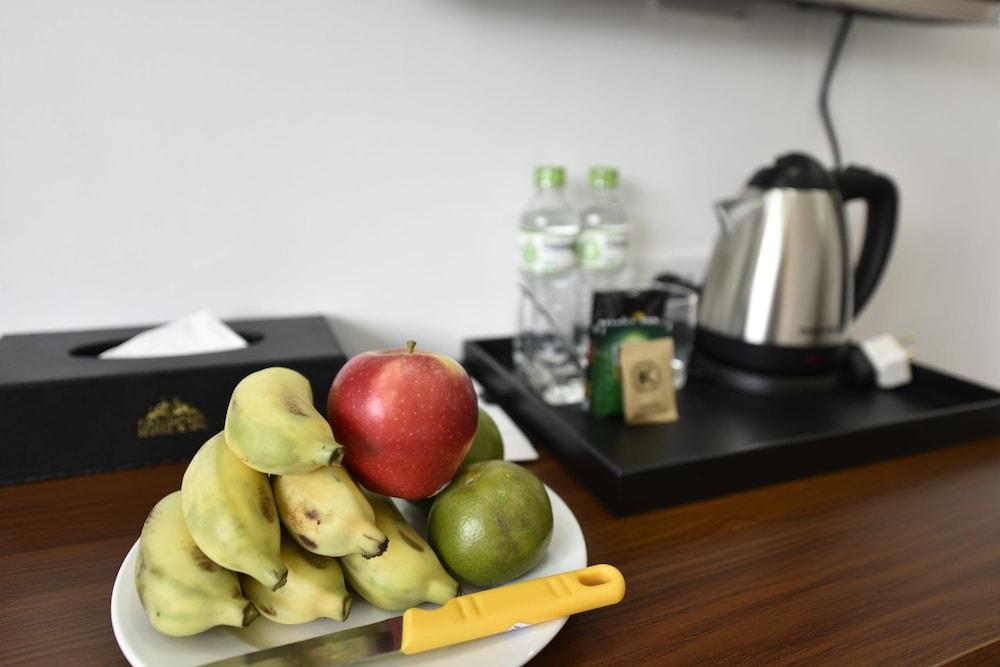 Ha Noi Cue Hub Hotel Hanoi Bagian luar foto